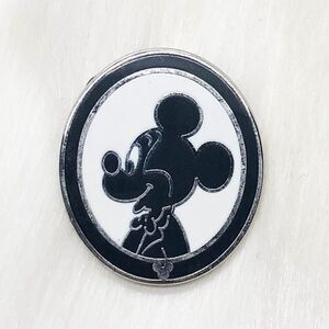 🔮 5/$25 Disney Mickey Mouse Silhouette Pin